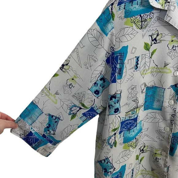 Nikki Button Up Collared Blouse Off White Blue Green Flower Leaf All Over Print - Picture 6 of 9